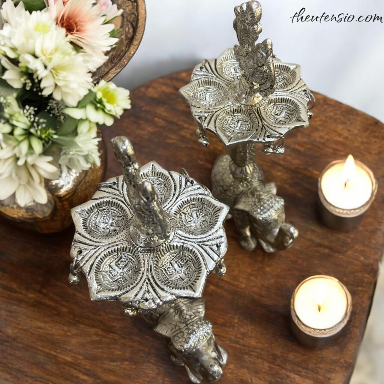 PAIR SAMAI ELEPHANT SAMAI
