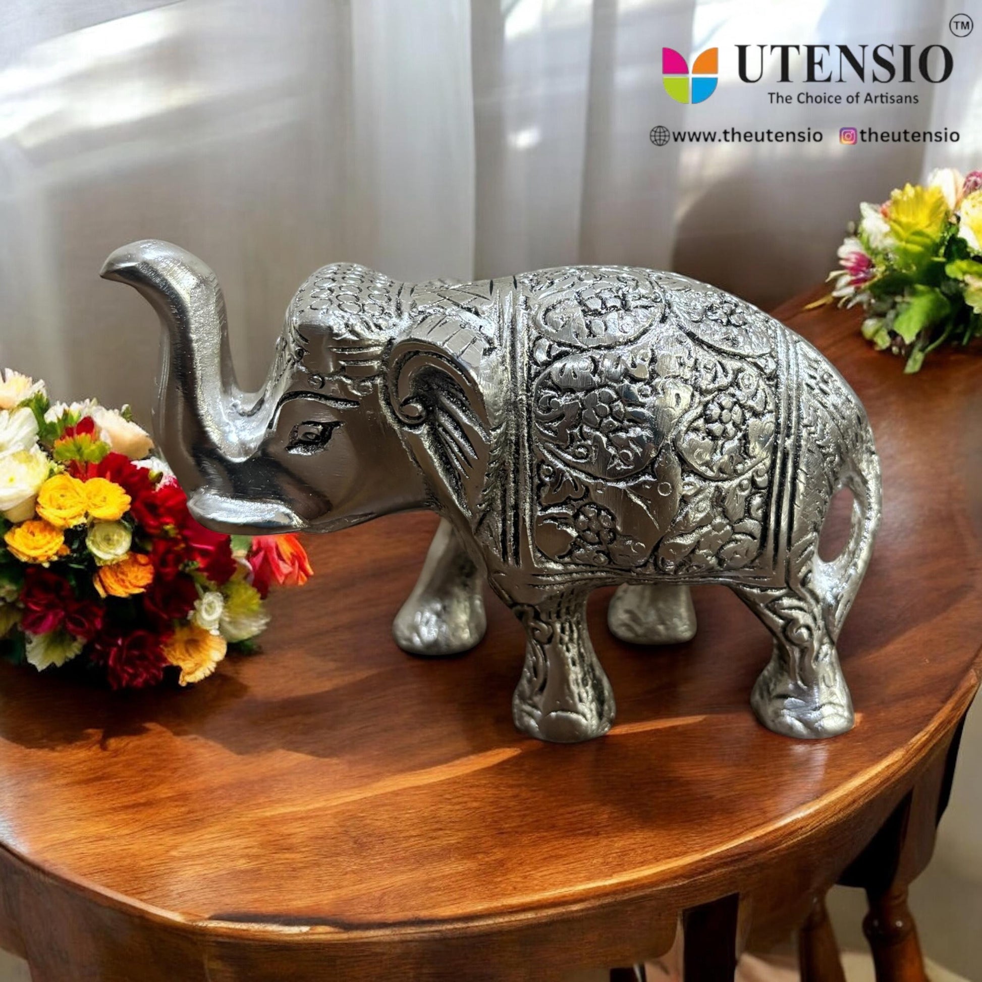 Elephant on table 